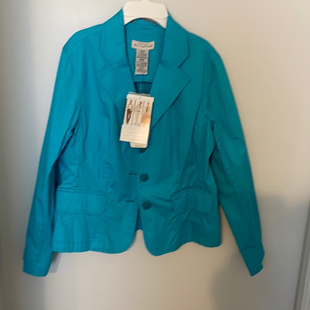 NWT Ladies stretch blazer. Never been worn.